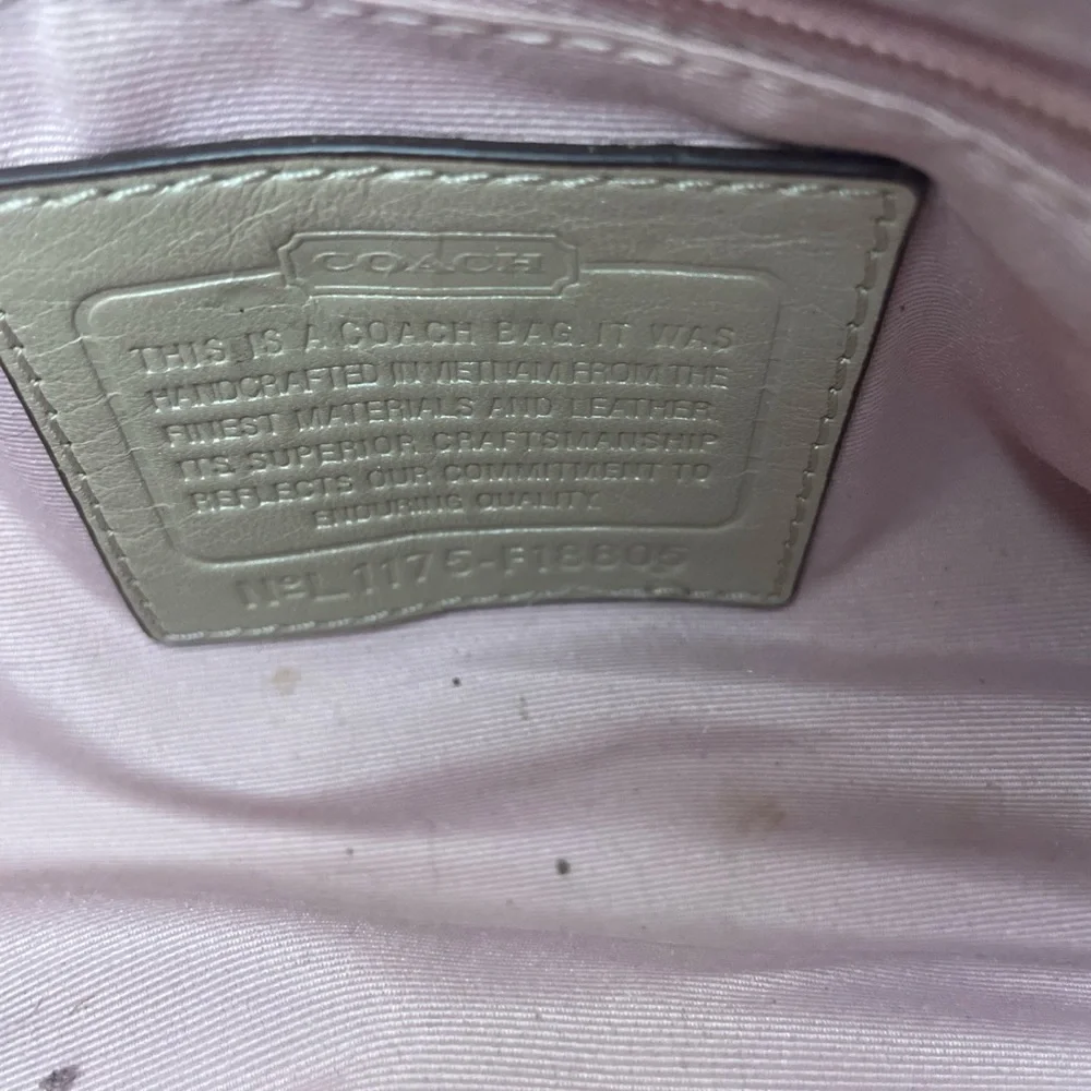 Coach soho tote with matching wallet - Picture 6 of 9
